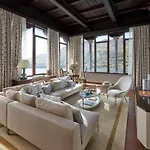 Mandarin Oriental, Di