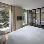 Hotel Mandarin Oriental, Di