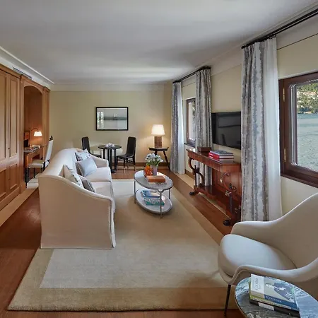 Hotel Mandarin Oriental, Di