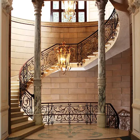 Mandarin Oriental, Di