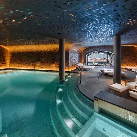 Mandarin Oriental, Di ホテル 5*