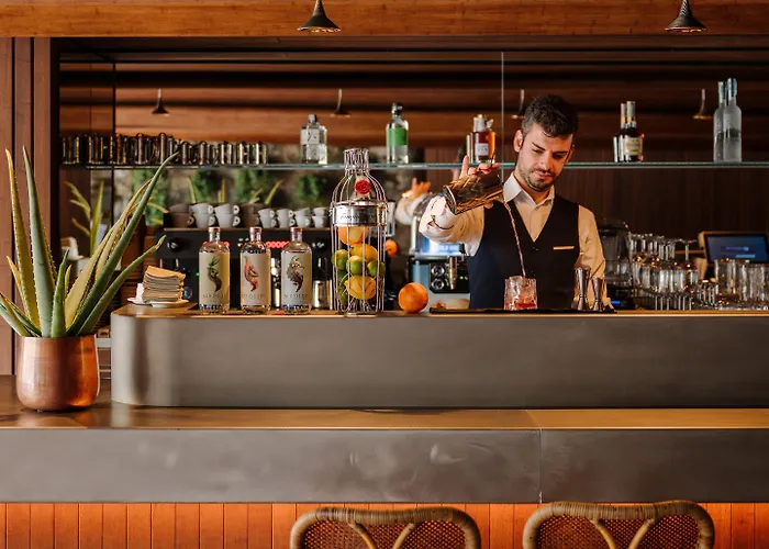 Hotel Mandarin Oriental, Di