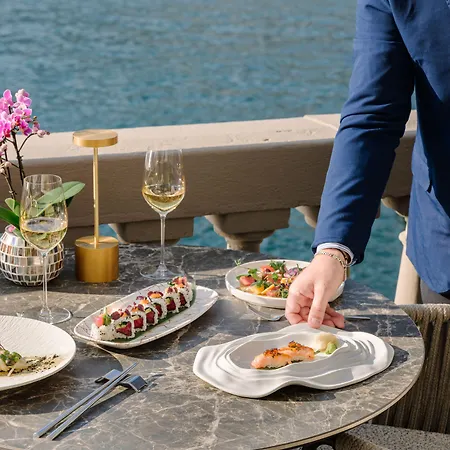 Mandarin Oriental, Di Hotell