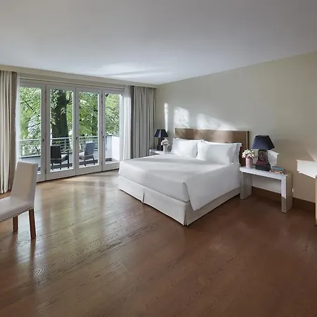 Mandarin Oriental, Di Hotel